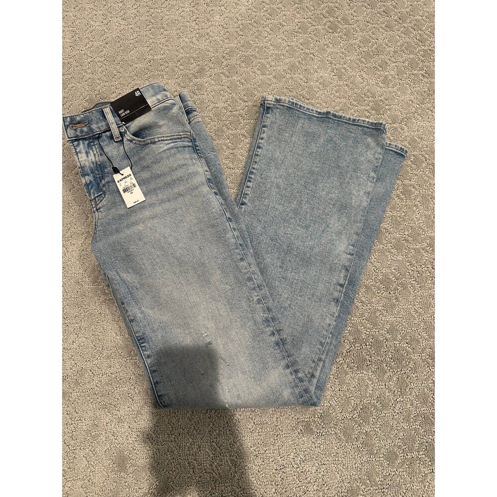 NWT Express Boot Low Rise Sz 4